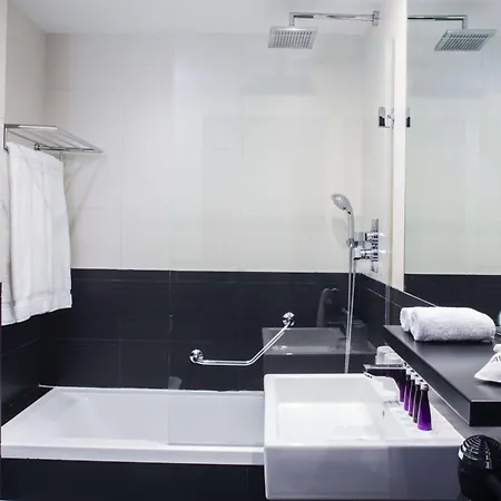 Hotel Avani Avenida Liberdade 4*